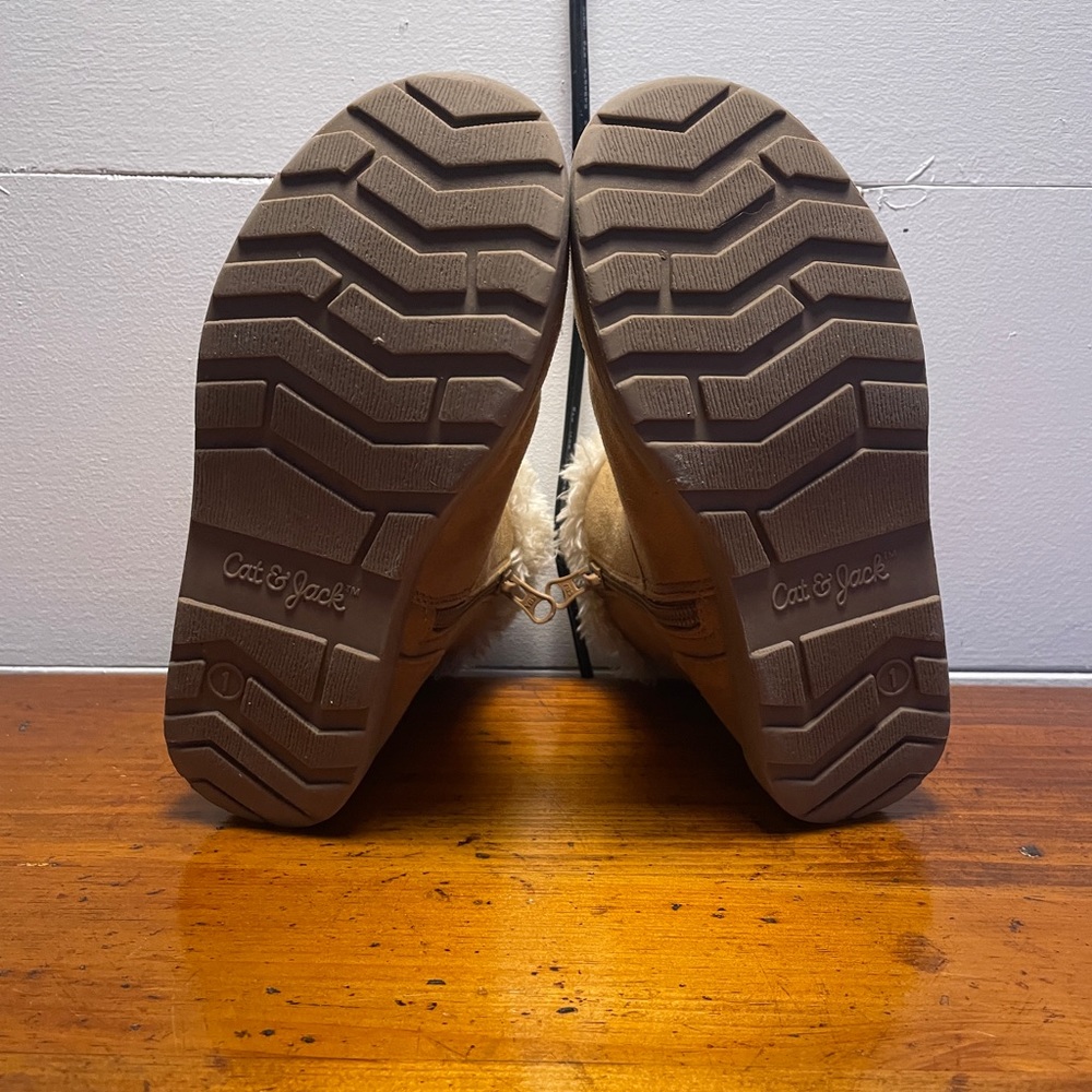 Heavy Fur Tan Boots - Picture 4 of 4